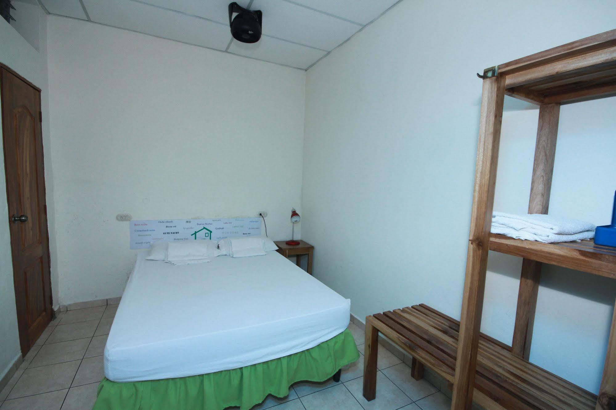 Hostal Casa Verde Santa Ana Luaran gambar