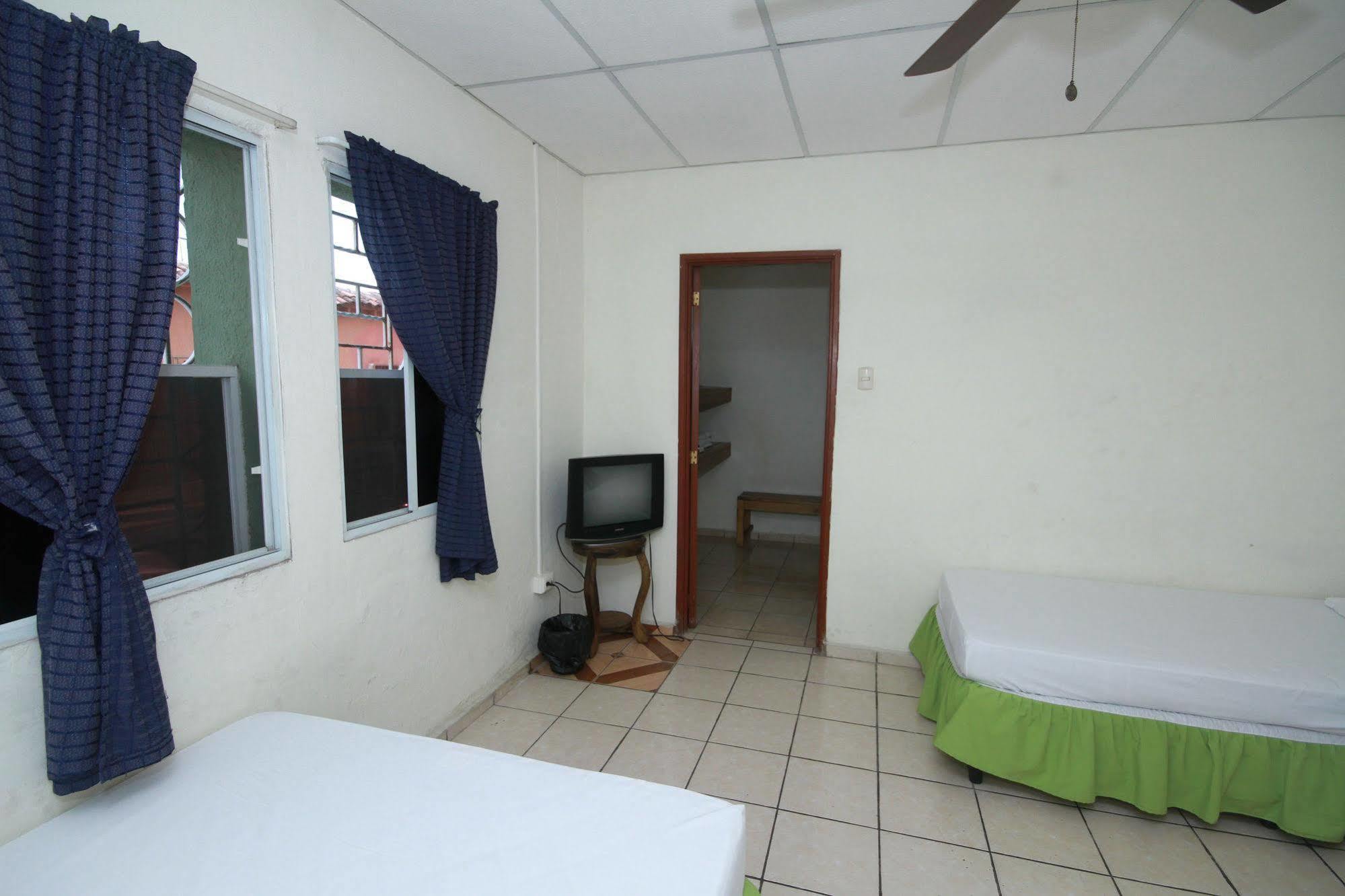 Hostal Casa Verde Santa Ana Luaran gambar